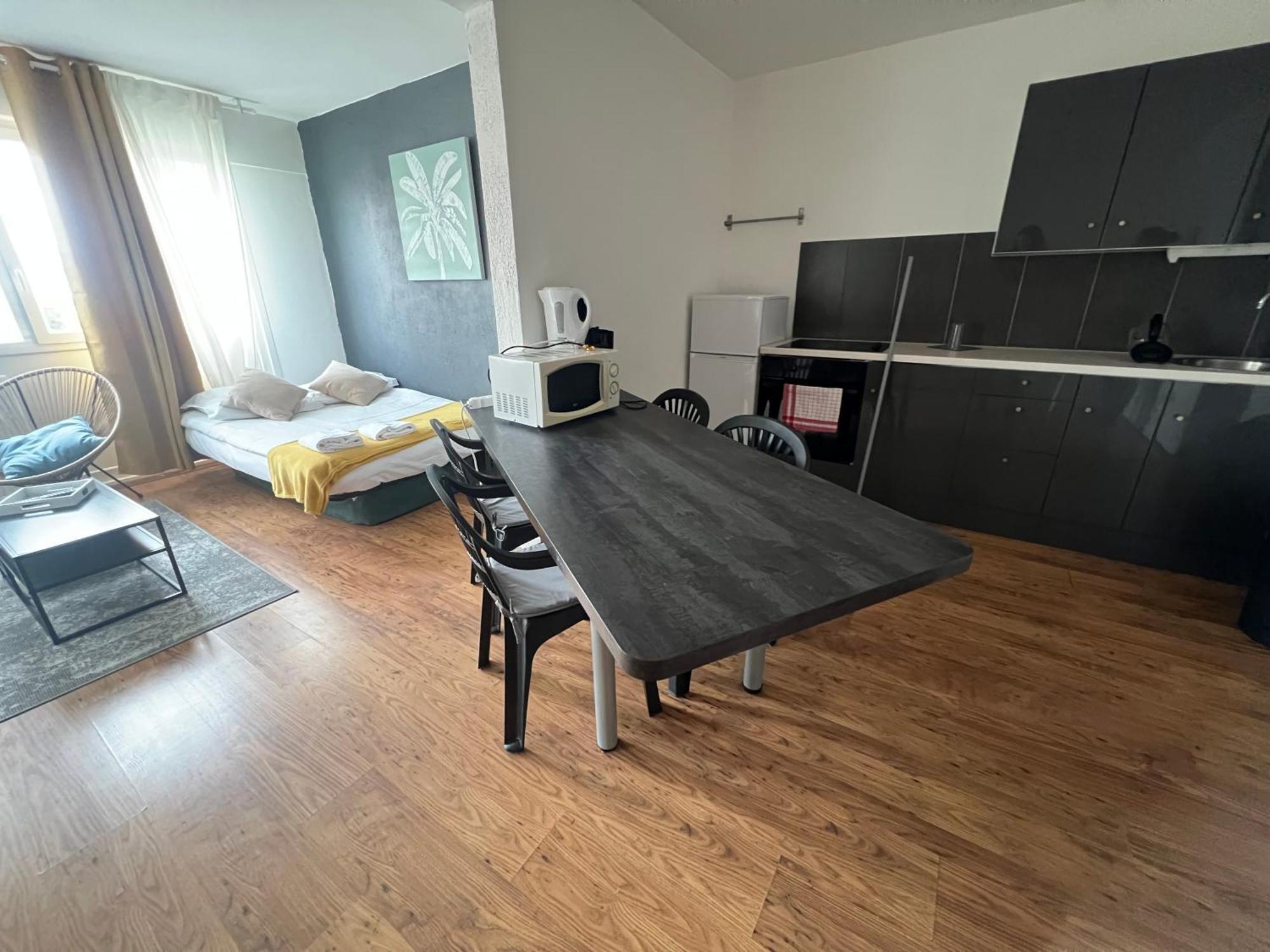 Mon Palmier Grand Appartement Parking Un-Sejour-A-Part Metz Exterior foto